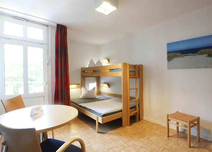 Jugendherberge Kiel Hostel *